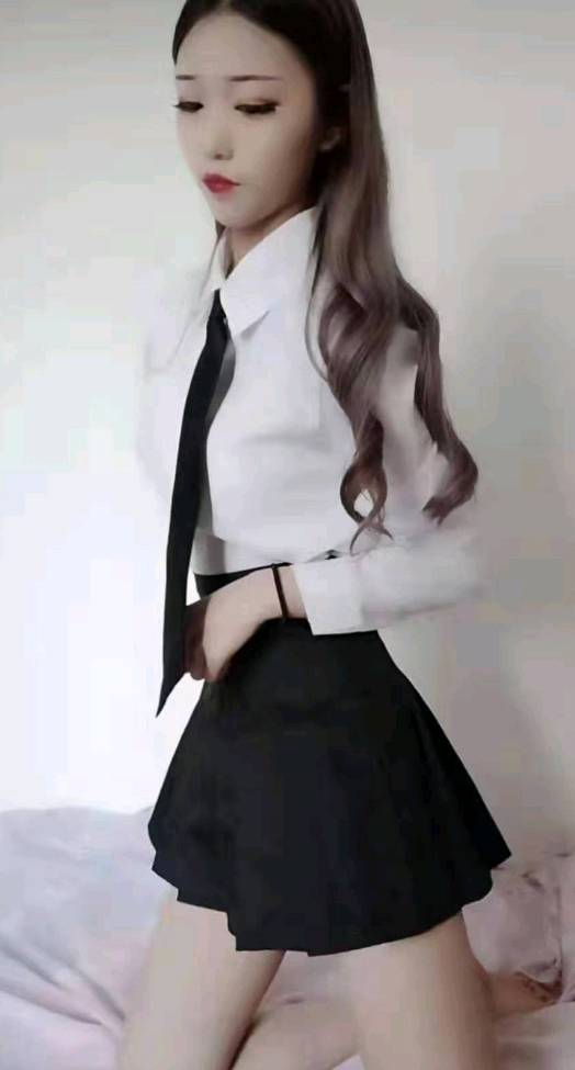 邻家小Sao，刚下水，b紧